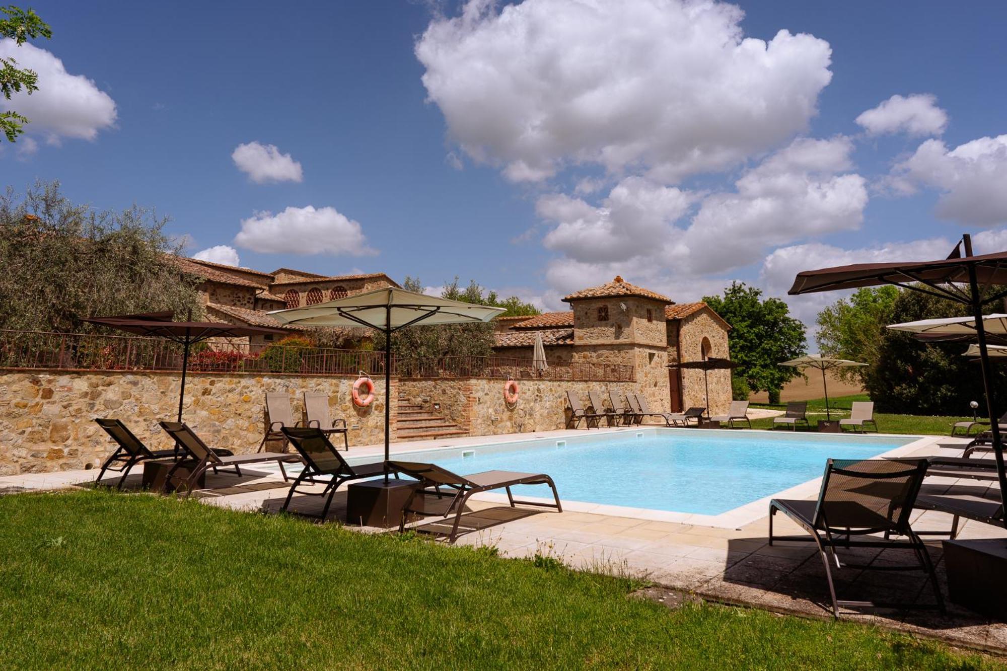 Villa Le Beringhe - Wine Pool & Relax Colle Val D'Elsa Exterior foto