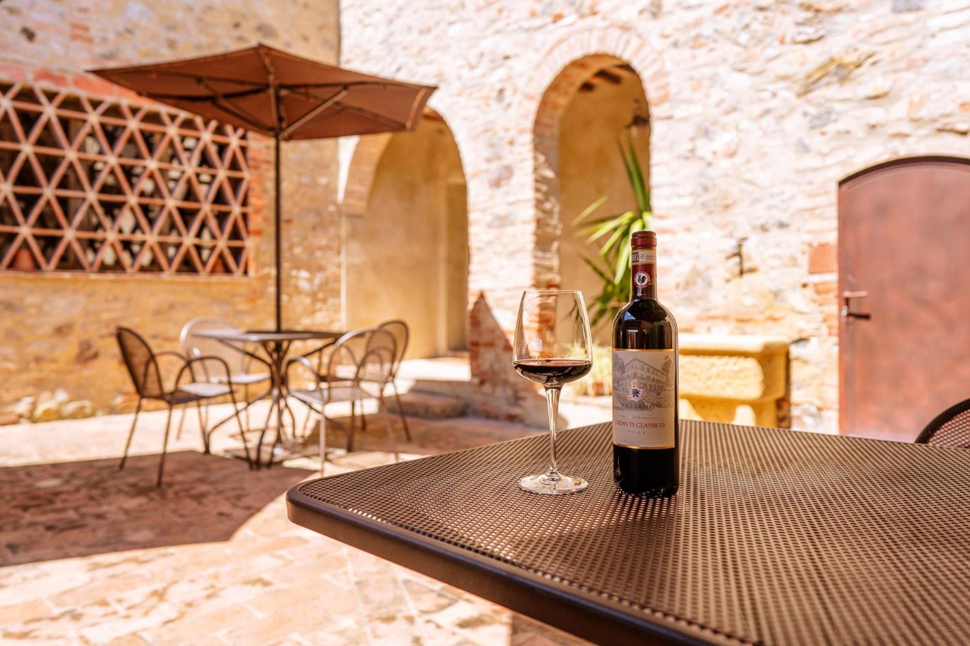 Villa Le Beringhe - Wine Pool & Relax Colle Val D'Elsa Exterior foto