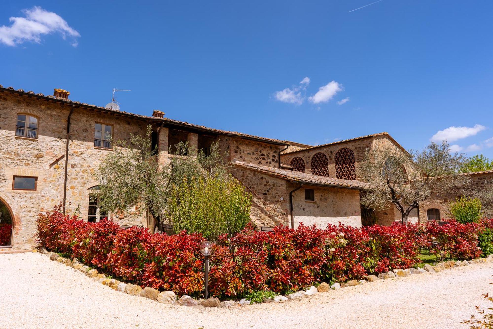 Villa Le Beringhe - Wine Pool & Relax Colle Val D'Elsa Exterior foto