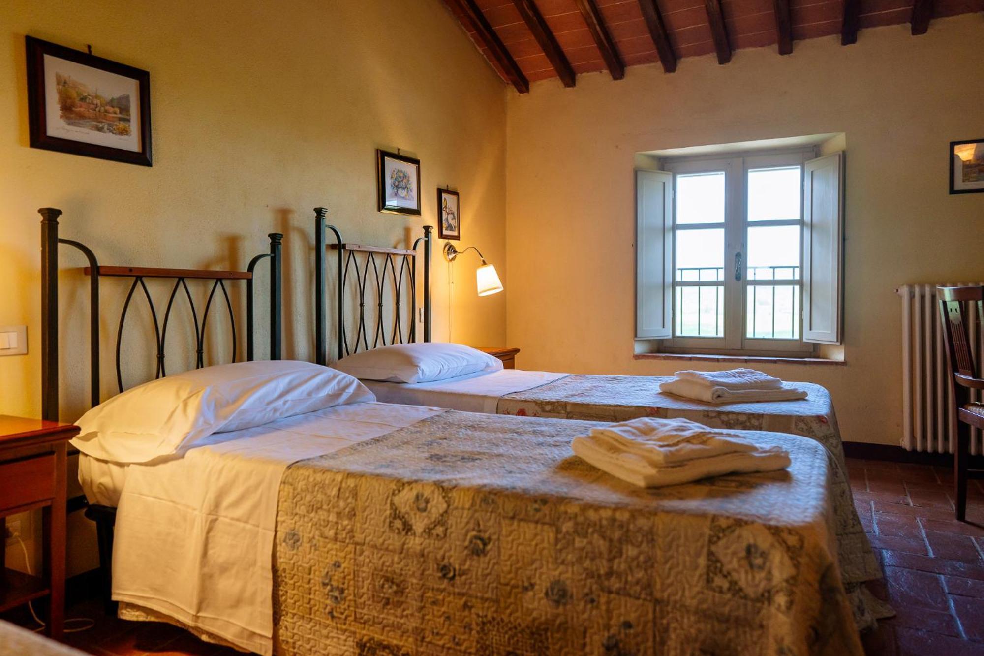 Villa Le Beringhe - Wine Pool & Relax Colle Val D'Elsa Exterior foto
