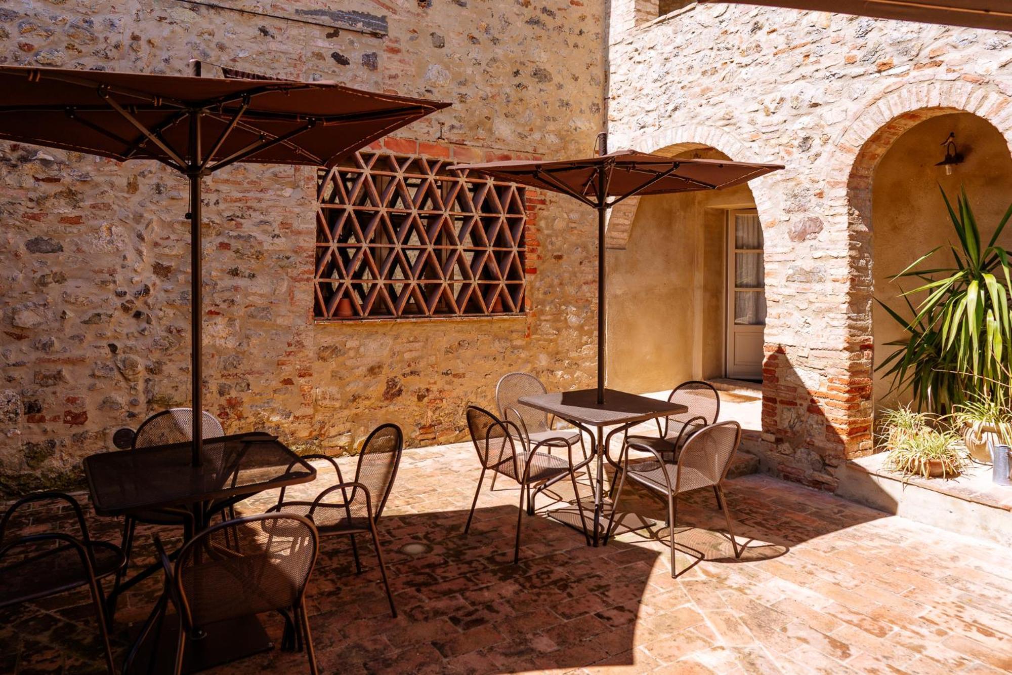 Villa Le Beringhe - Wine Pool & Relax Colle Val D'Elsa Exterior foto